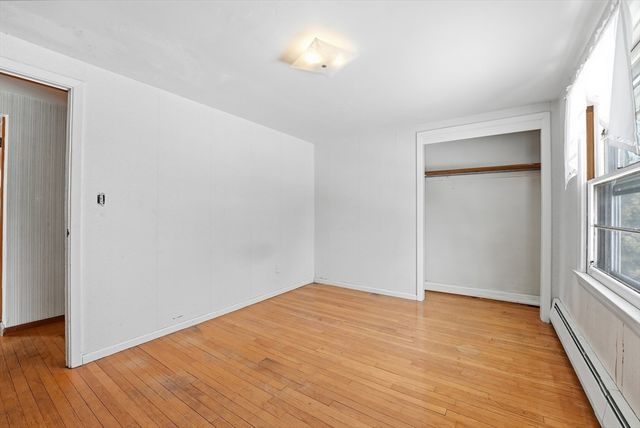 303 Kibbe Rd, East Longmeadow, MA 01028