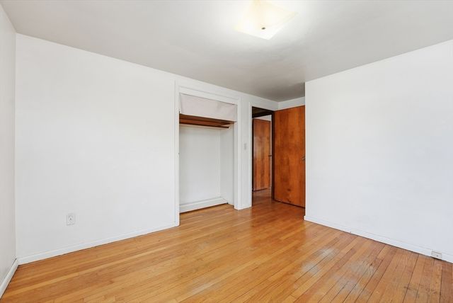 303 Kibbe Rd, East Longmeadow, MA 01028