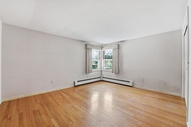 303 Kibbe Rd, East Longmeadow, MA 01028