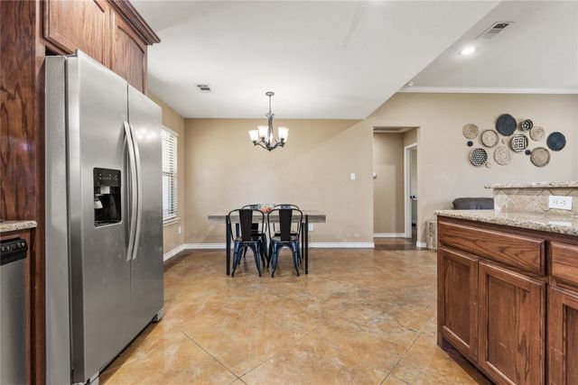 1015 S Adams Street, Mcgregor, TX 76657