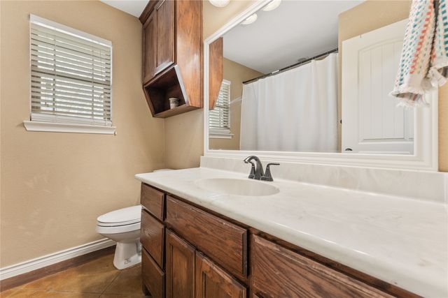 1015 S Adams Street, Mcgregor, TX 76657