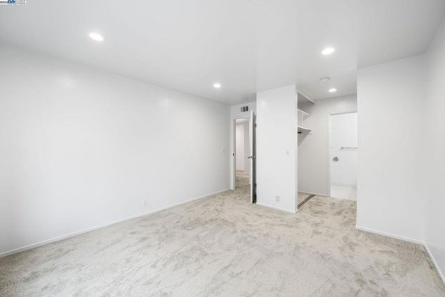 695 Mariposa Ave, Oakland, CA 94610