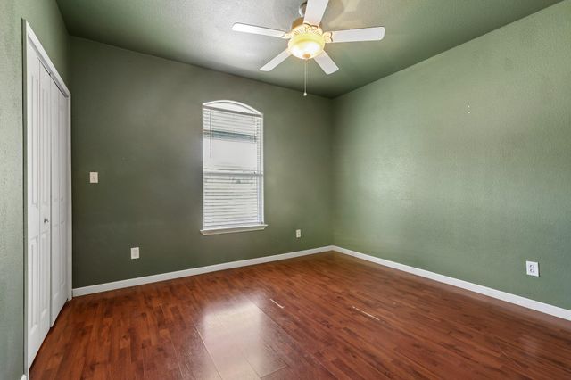 286 Simpson Ave, Cedar Creek, TX 78612