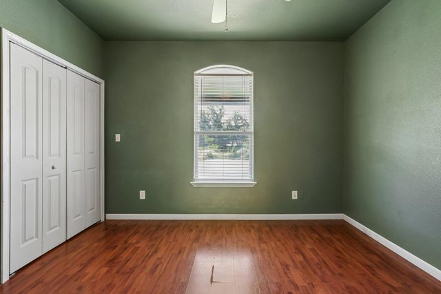 286 Simpson Ave, Cedar Creek, TX 78612
