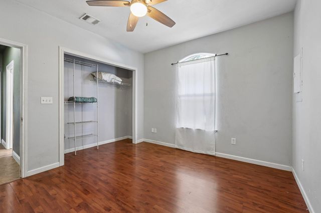 286 Simpson Ave, Cedar Creek, TX 78612
