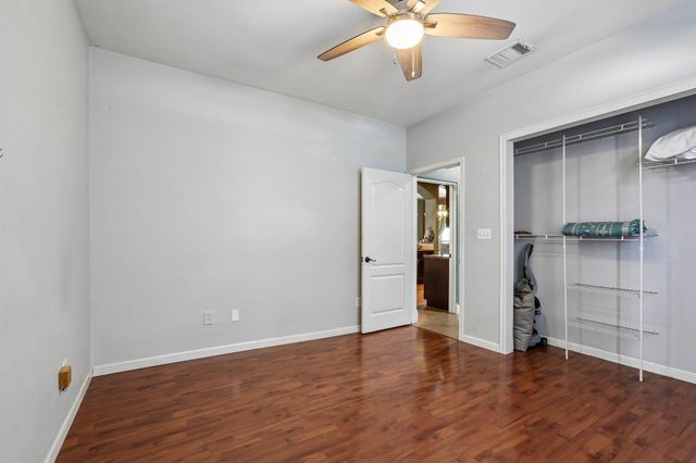 286 Simpson Ave, Cedar Creek, TX 78612