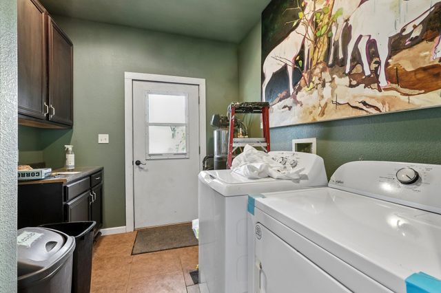286 Simpson Ave, Cedar Creek, TX 78612