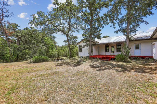 286 Simpson Ave, Cedar Creek, TX 78612