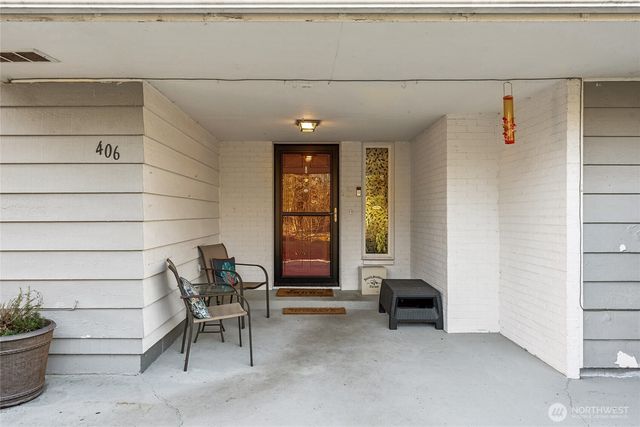 406 Dupont Avenue, Dupont, WA 98327