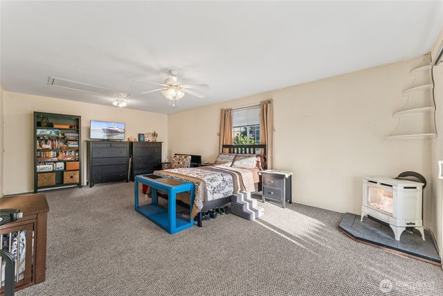 406 Dupont Avenue, Dupont, WA 98327