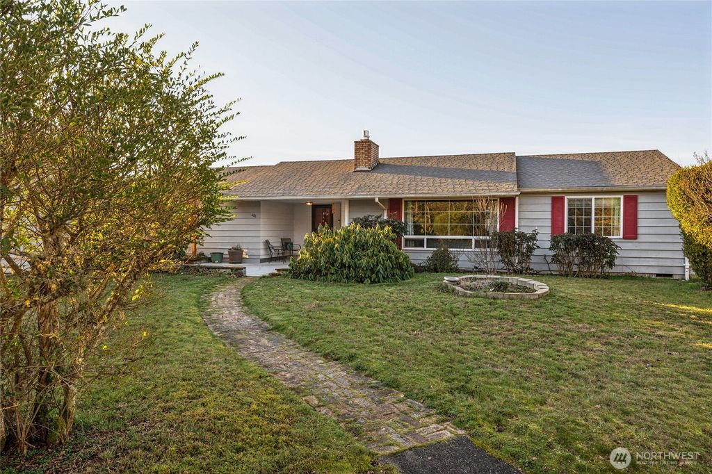 406 Dupont Avenue, Dupont, WA 98327