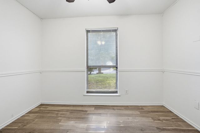 5717 Cedar Ridge Drive, Arlington, TX 76017