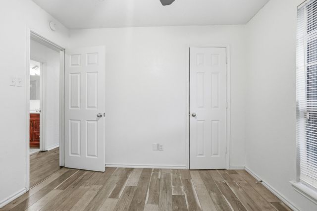 5717 Cedar Ridge Drive, Arlington, TX 76017