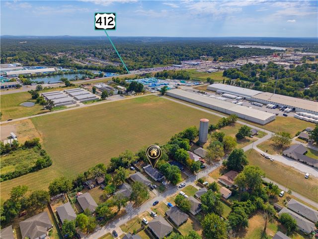 1116 E Jewell Street, Siloam Springs, AR 72761