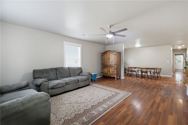 1116 E Jewell Street, Siloam Springs, AR 72761