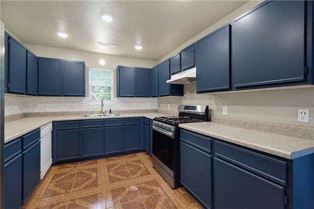1116 E Jewell Street, Siloam Springs, AR 72761
