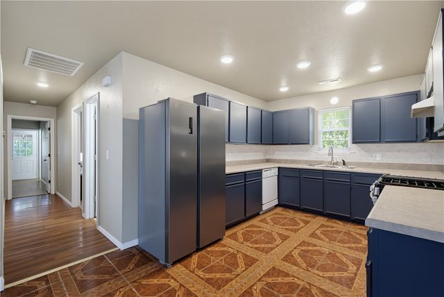 1116 E Jewell Street, Siloam Springs, AR 72761