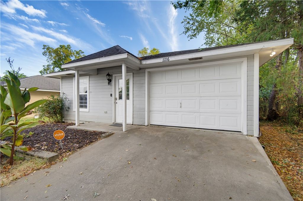 1116 E Jewell Street, Siloam Springs, AR 72761