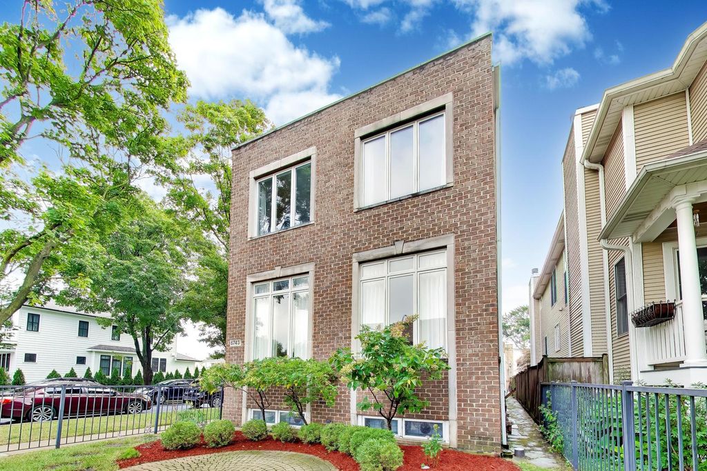 6743 N Oliphant Avenue, Chicago, IL 60631 — photo 2