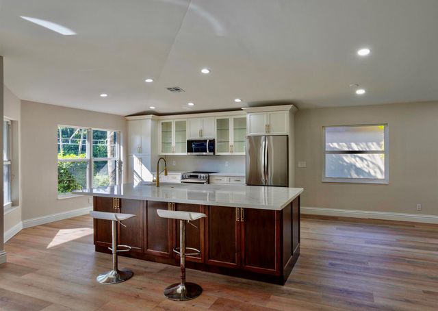 1605 S Club Drive, Wellington, FL 33414