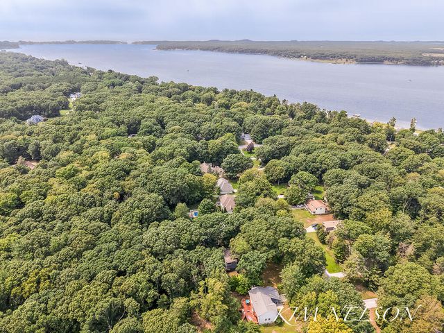 4677 Doug Drive, Fruitland Twp, MI 49461