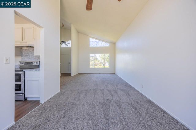 157 Eagle Ct, Hercules, CA 94547