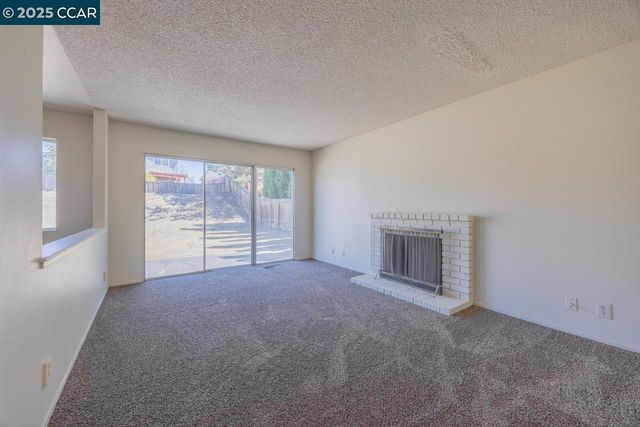 157 Eagle Ct, Hercules, CA 94547