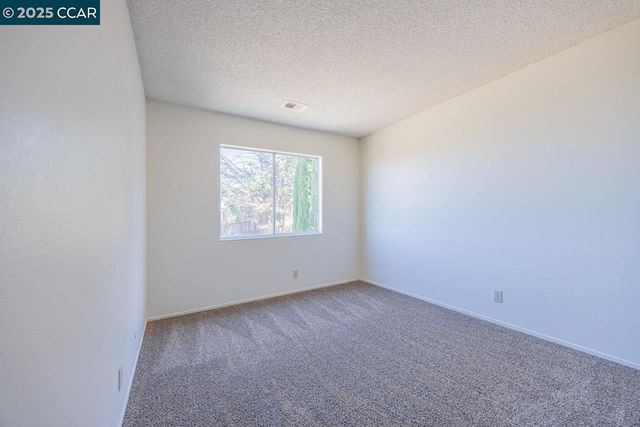 157 Eagle Ct, Hercules, CA 94547