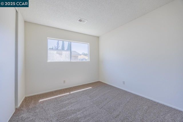 157 Eagle Ct, Hercules, CA 94547