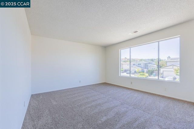 157 Eagle Ct, Hercules, CA 94547