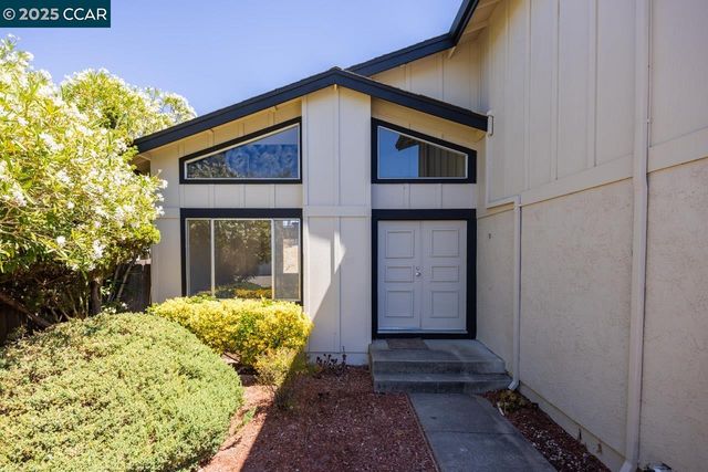 157 Eagle Ct, Hercules, CA 94547