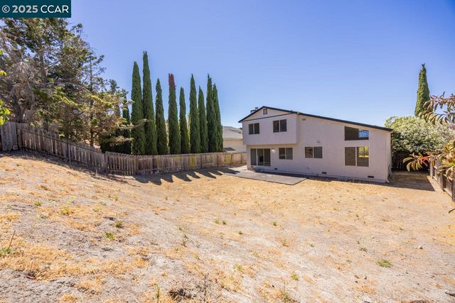 157 Eagle Ct, Hercules, CA 94547