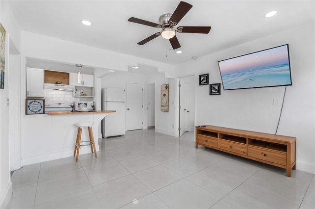 343 Van Buren Street 3, Hollywood, FL 33019