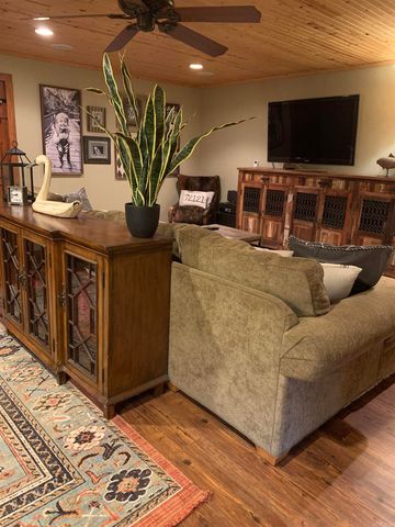 300 S Chinkapin Drive, Pangburn, AR 72121