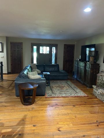 300 S Chinkapin Drive, Pangburn, AR 72121