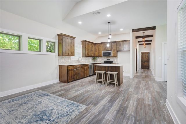 1226 W Elm Street, Denison, TX 75020