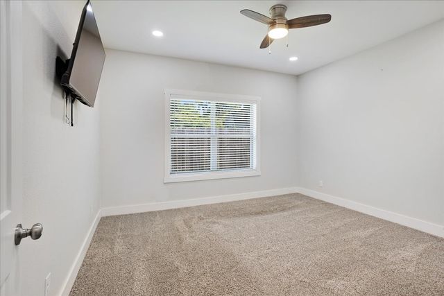 1226 W Elm Street, Denison, TX 75020