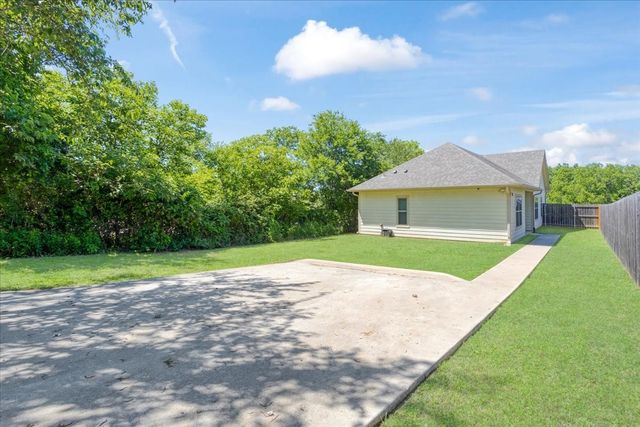 1226 W Elm Street, Denison, TX 75020