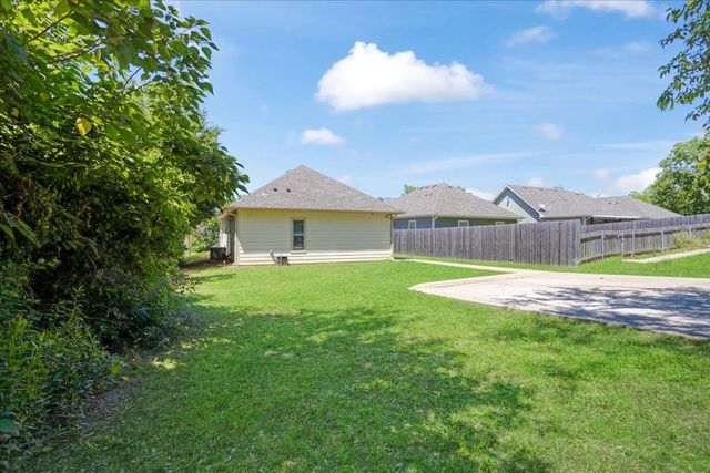 1226 W Elm Street, Denison, TX 75020