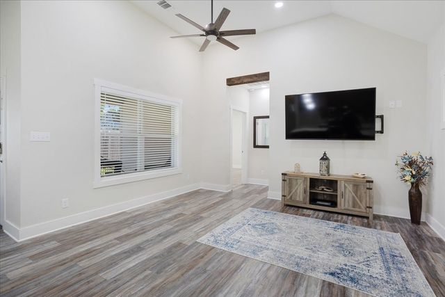 1226 W Elm Street, Denison, TX 75020