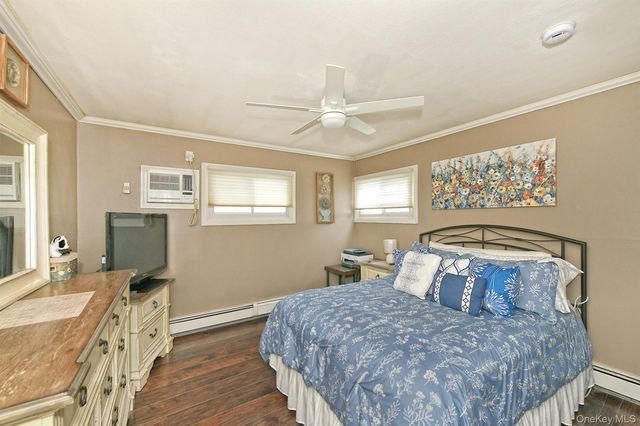 158 Tardy Lane S, Wantagh, NY 11793