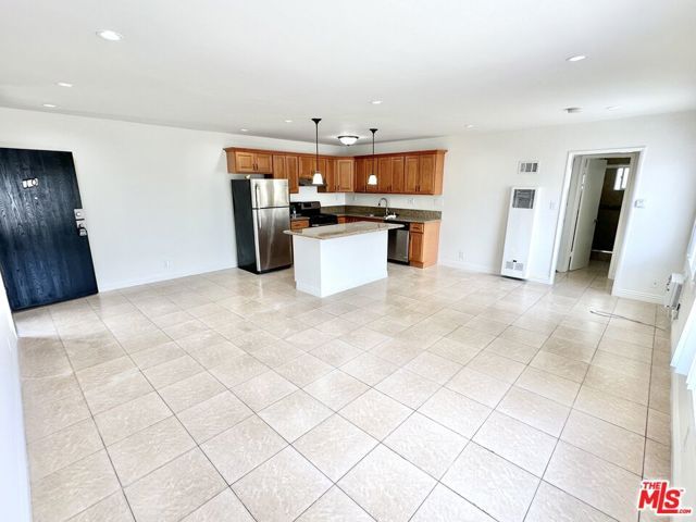 7209 Willoughby Avenue 10, Los Angeles, CA 90046