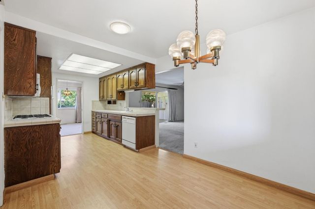 6319 Saint James Dr, Carmichael, CA 95608