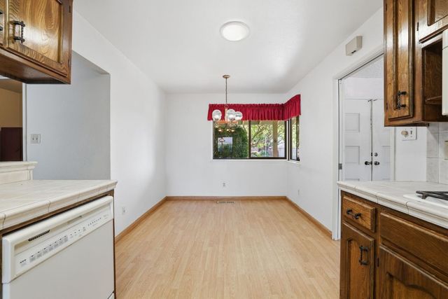 6319 Saint James Dr, Carmichael, CA 95608