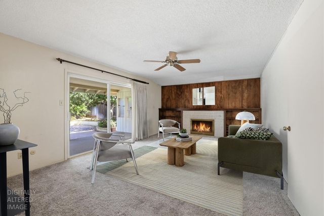 6319 Saint James Dr, Carmichael, CA 95608