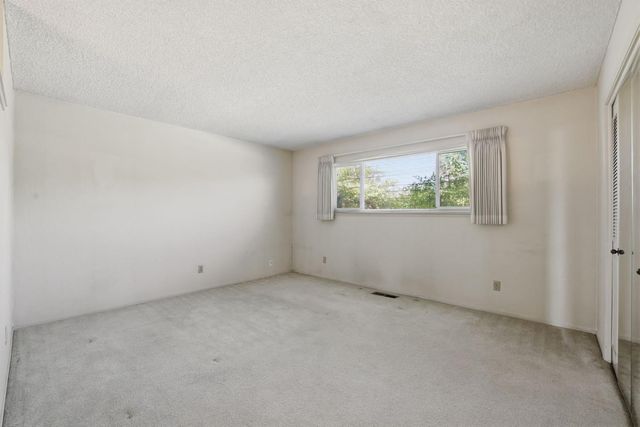 6319 Saint James Dr, Carmichael, CA 95608