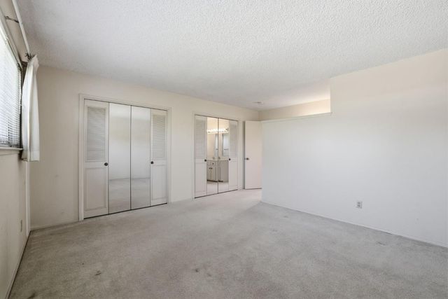 6319 Saint James Dr, Carmichael, CA 95608