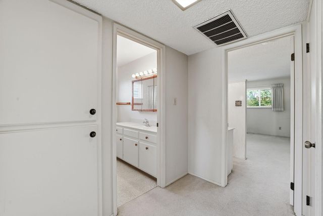 6319 Saint James Dr, Carmichael, CA 95608