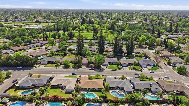 6319 Saint James Dr, Carmichael, CA 95608