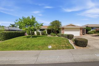6319 Saint James Dr, Carmichael, CA 95608